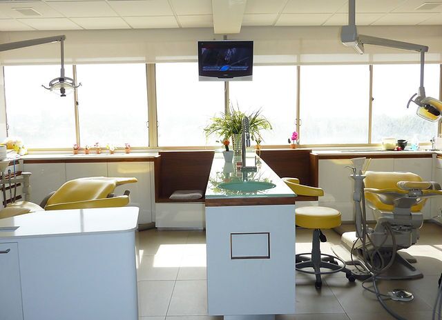 מרפאת מומחים